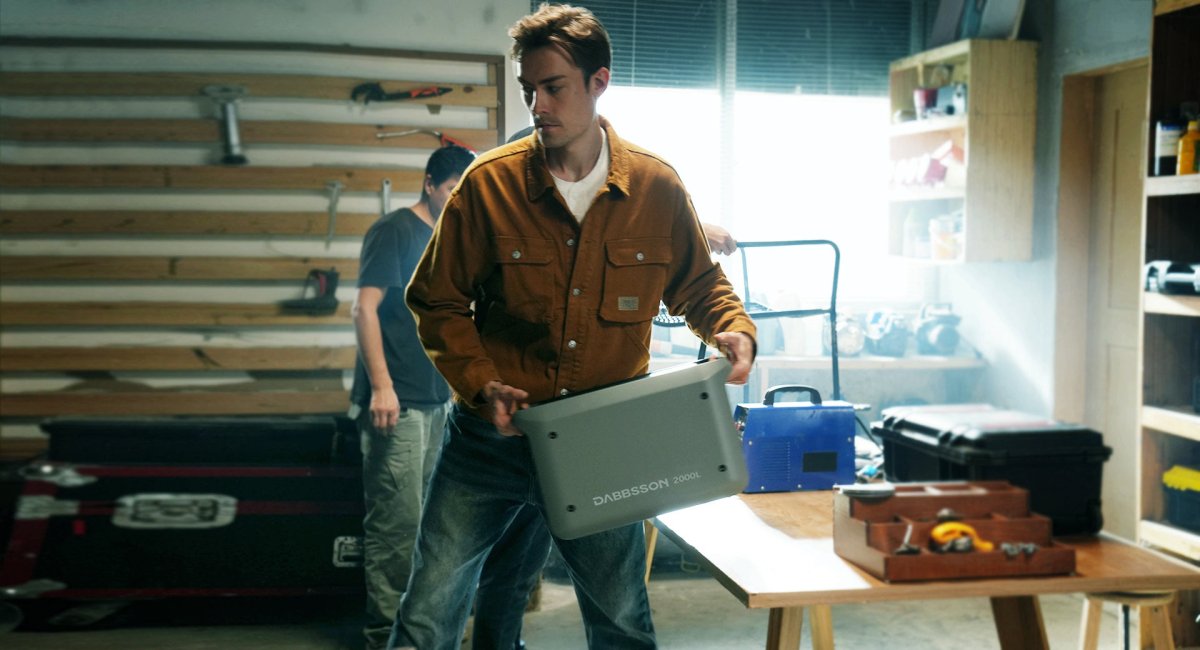 Dabbsson 2000L: The Lightest 2kWh Portable Power Station
