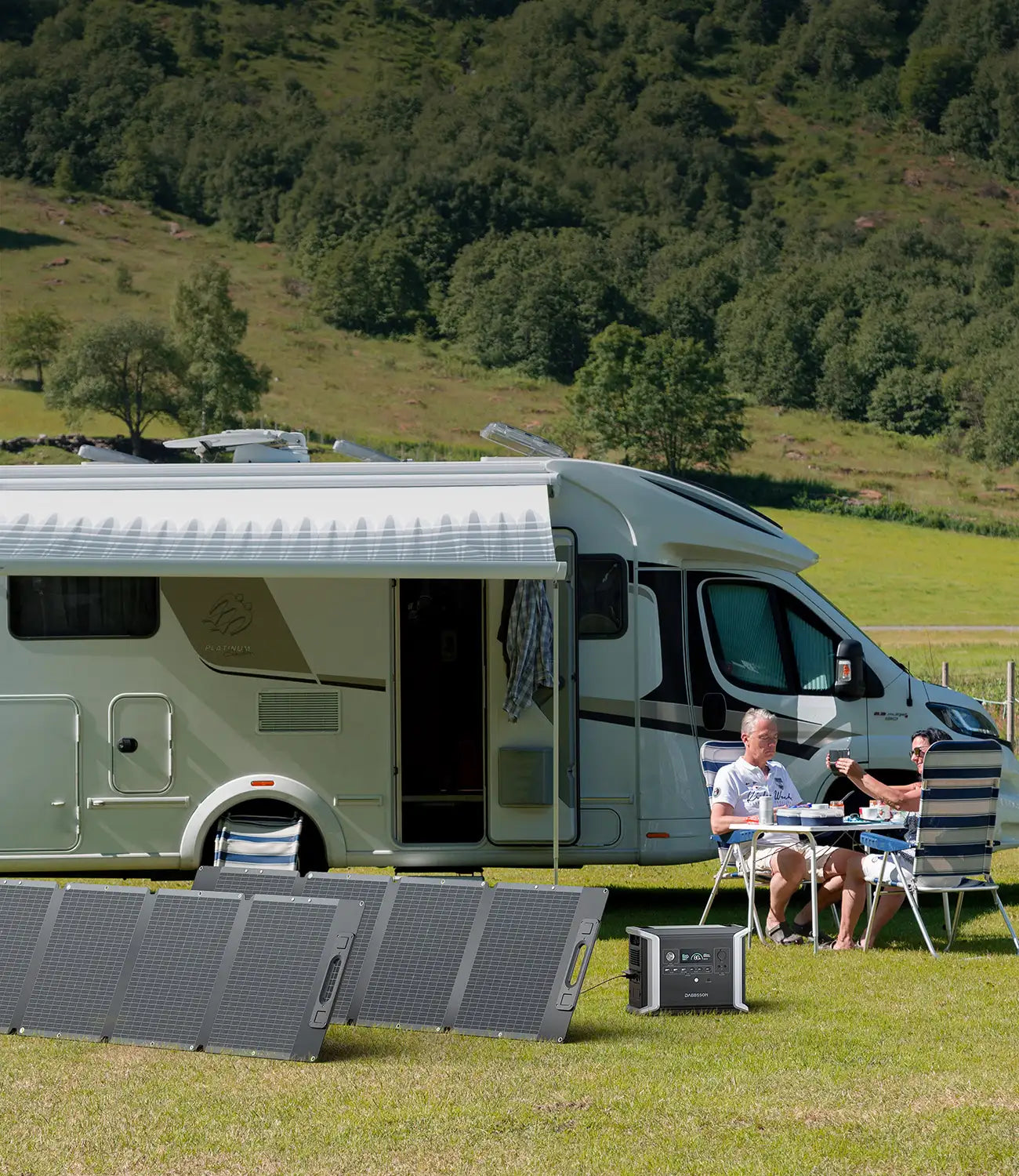 Capture solar energy on the go with Dabbsson's portable solar panels. Lightweight, efficient, and perfect for charging your power station anywhere.
