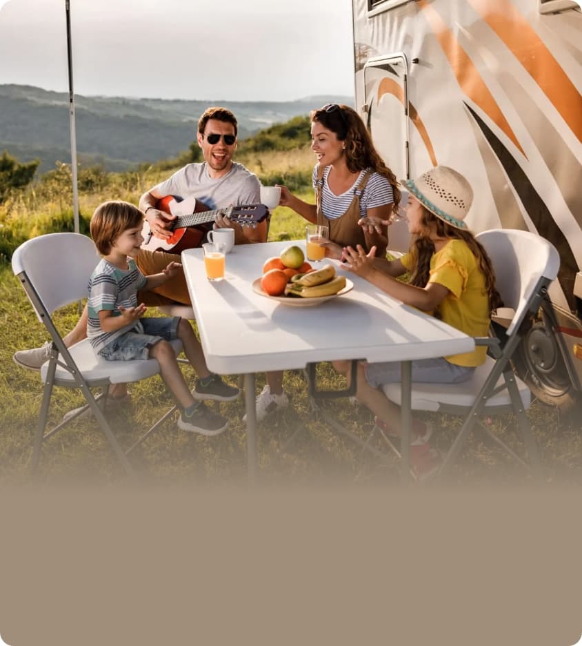 Use solar generator to meet your needs when family camping